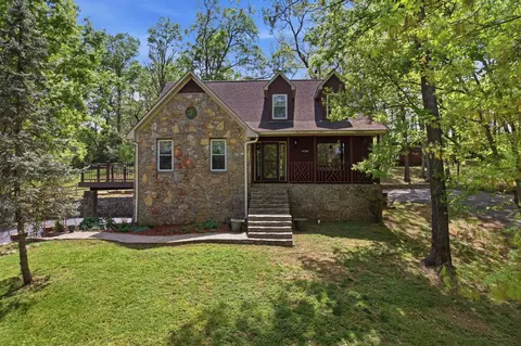 2105 Alpine Dr, Columbia, TN 38401