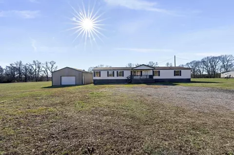 5090 Fayette Corner Dr, Whiteville, TN 38075