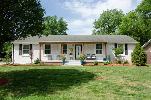 1614 Minerva Dr, Murfreesboro, TN 37130