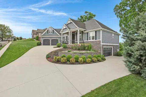 6201 Breezy Hollow Ln, Harrison, TN 37341