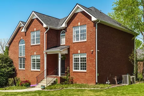 135 N Wynridge Way, Goodlettsville, TN 37072
