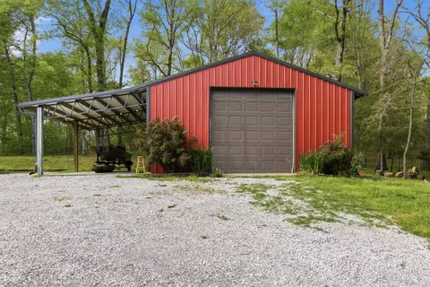 Exterior - 596 Eno Rd, Dickson, TN 37055 photo 5 of 21