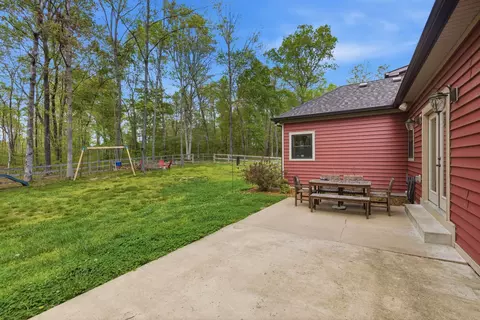 Exterior - 596 Eno Rd, Dickson, TN 37055 photo 11 of 21