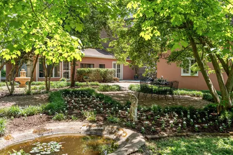 Exterior - 425 E Main St, Murfreesboro, TN 37130 photo 10 of 19