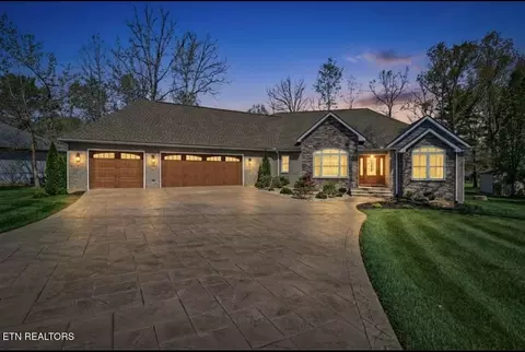120 Forest View Dr, Crossville, TN 38558