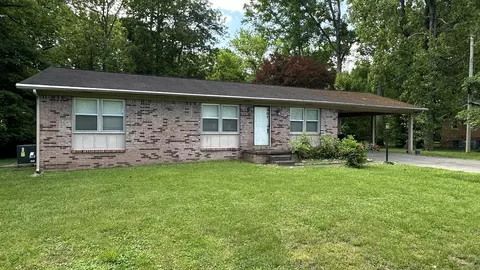 303 Millbrooke Dr, Hopkinsville, KY 42240