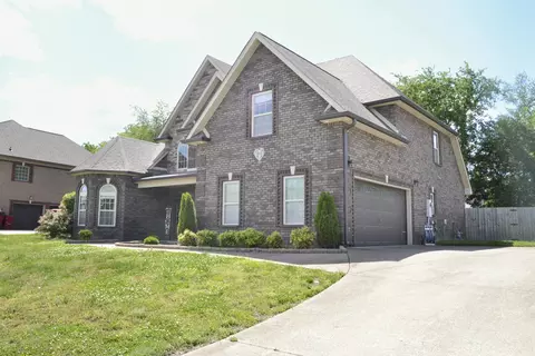 1504 Benton Park Pl, Clarksville, TN 37040