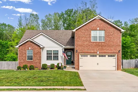 2324 Colston Dr, Clarksville, TN 37042