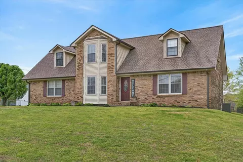 118 Greenland Farms Dr, Clarksville, TN 37040