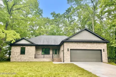 614 Apoka Ln, Crossville, TN 38572