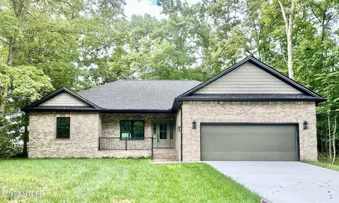 614 Apoka Ln, Crossville, TN 38572