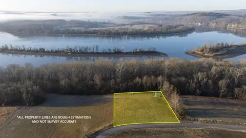 345 Overlook Dr, Dayton, TN 37321