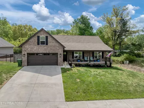 1508 Roxy Ln, Maryville, TN 37803
