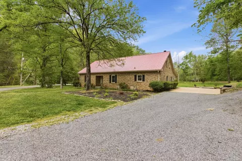 580 Defeated Creek Rd, Centerville, TN 37033