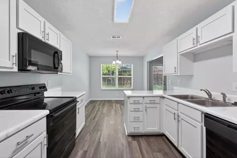 Kitchen - 2914 Roscommon Dr, Murfreesboro, TN 37128 photo 1 of 3