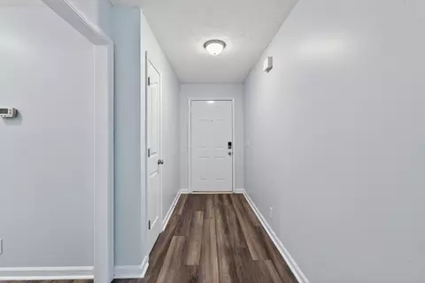 Entry Way - 2914 Roscommon Dr, Murfreesboro, TN 37128 photo 1 of 3