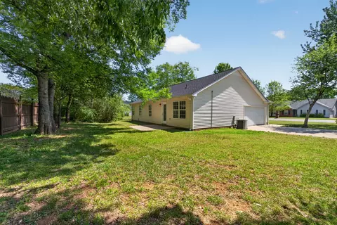 Exterior - 2914 Roscommon Dr, Murfreesboro, TN 37128 photo 4 of 6