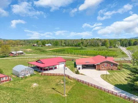 1435 Hennessee Bridge Rd, Rock Island, TN 38581