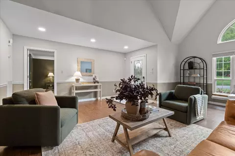 12424 Creek Hollow Ln, Soddy Daisy, TN 37379