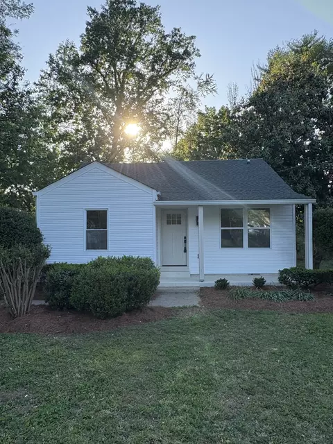 1615 Graybar Ln, Murfreesboro, TN 37129