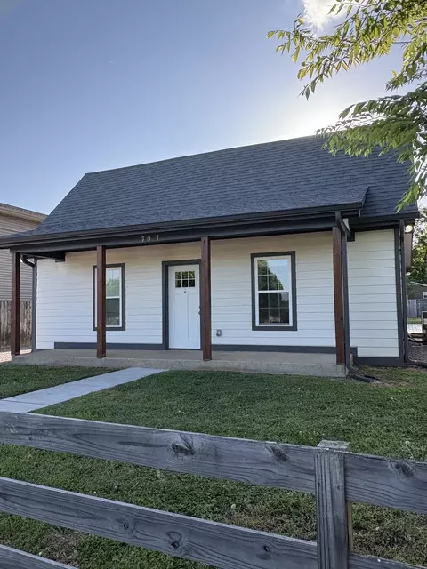 707 N Highland Ave N, Murfreesboro, TN 37130