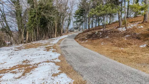1046 Devotie Rd, Jefferson City, TN 37760