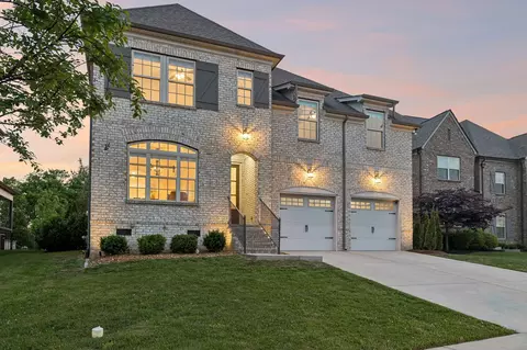 2309 Coppergate Way, Thompsons Station, TN 37179