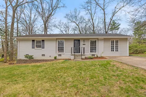 702 Albert Rd, Signal Mountain, TN 37377