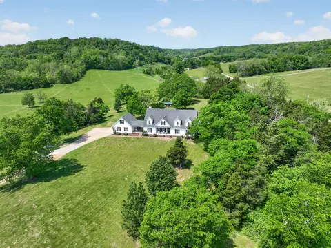 1650 Ricketts Mill Rd, Mount Pleasant, TN 38474