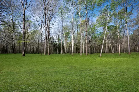 Exterior - 1416 E Piney Rd, Dickson, TN 37055 photo 5 of 6