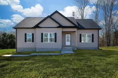 Exterior - 1424 E Piney Rd, Dickson, TN 37055 photo 6 of 7
