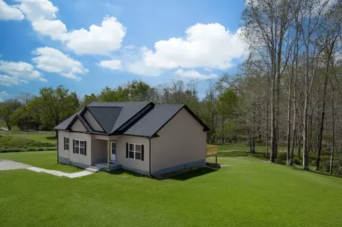 Exterior - 1424 E Piney Rd, Dickson, TN 37055 photo 4 of 7