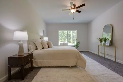 Bedroom - 1424 E Piney Rd, Dickson, TN 37055 photo 2 of 7