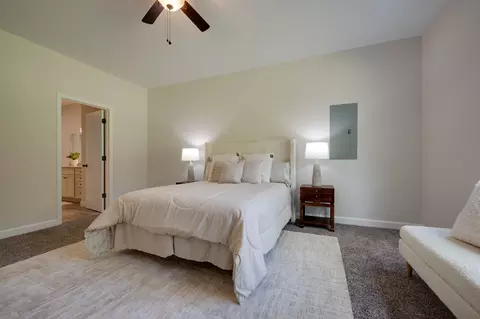 Bedroom - 1424 E Piney Rd, Dickson, TN 37055 photo 3 of 7