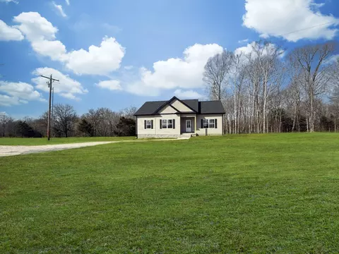 1424 E Piney Rd, Dickson, TN 37055