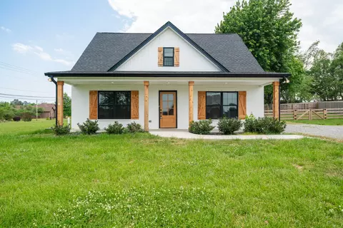 759 N Palmers Chapel Rd, White House, TN 37188