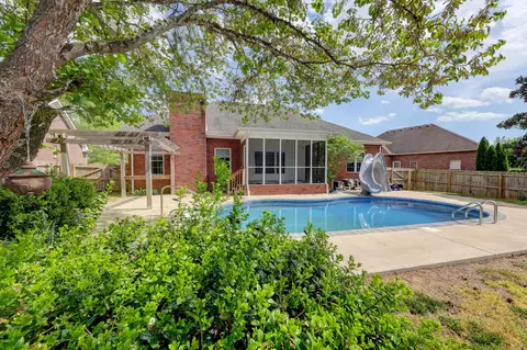 140 Lyme Dr, Clarksville, TN 37043