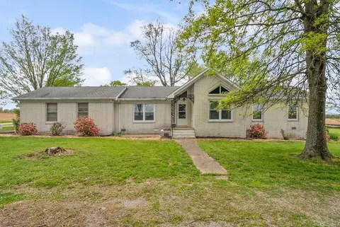 3801 Allegre Rd, Elkton, KY 42220