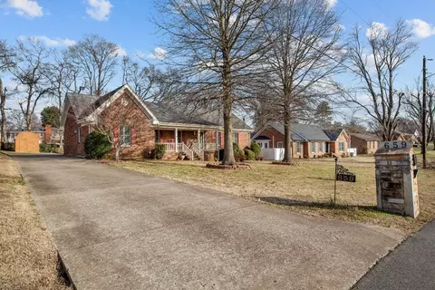 659 Davis Dr, Gallatin, TN 37066