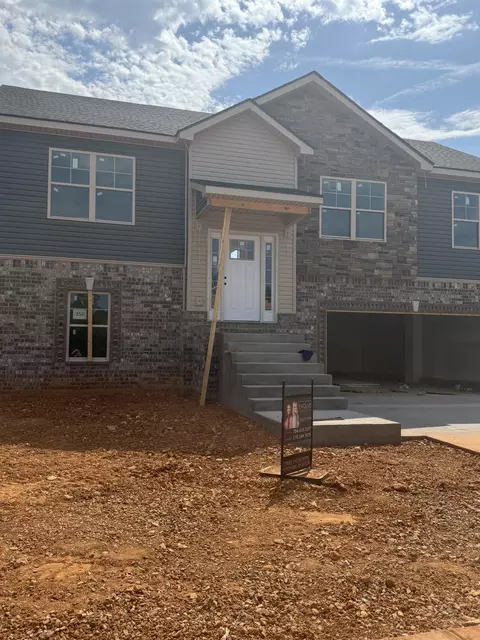 350 Cardinal Crk, Clarksville, TN 37040