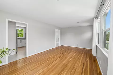 Living - 166 Jacksonian Dr, Hermitage, TN 37076 photo 3 of 6