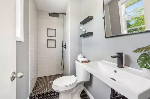 Bath - 166 Jacksonian Dr, Hermitage, TN 37076 photo 3 of 4