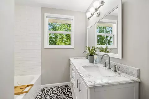 Bath - 166 Jacksonian Dr, Hermitage, TN 37076 photo 1 of 4