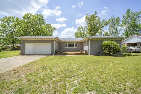 180 Willow St, Savannah, TN 38372