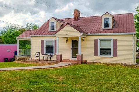 601 N Spring St, Mcminnville, TN 37110