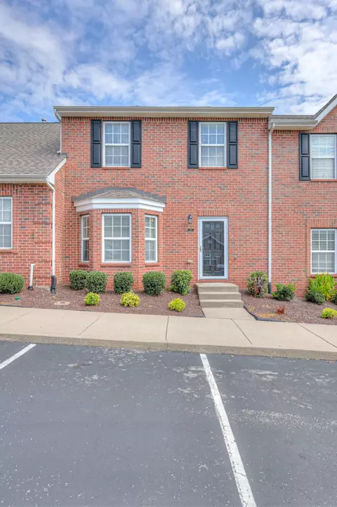 1101 Downs Blvd #312, Franklin, TN 37064