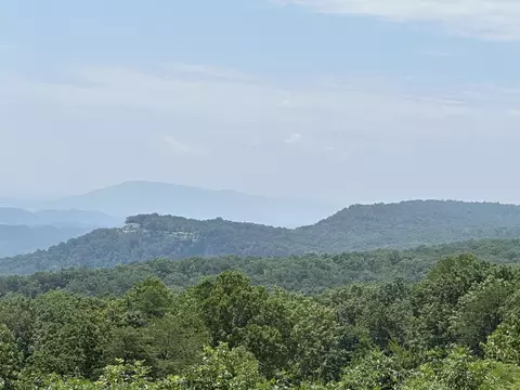 1000 Sawyer Cemetery Rd, Signal Mountain, TN 37377
