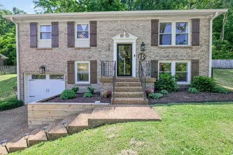 525 Holt Valley Rd, Nashville, TN 37221