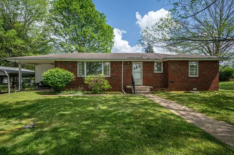 Exterior - 1006 Hershell St, Burns, TN 37029 photo 3 of 10