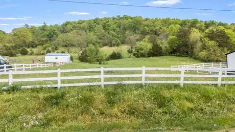 1036 Locke Creek Rd, Readyville, TN 37149